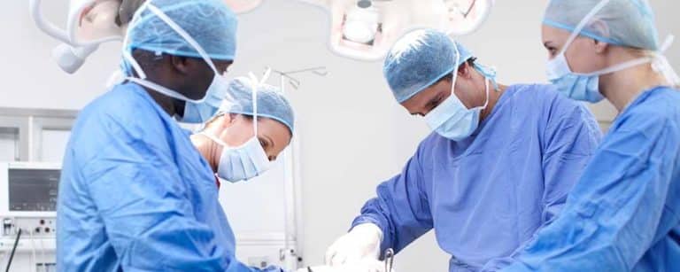 Surgeons performing operation 